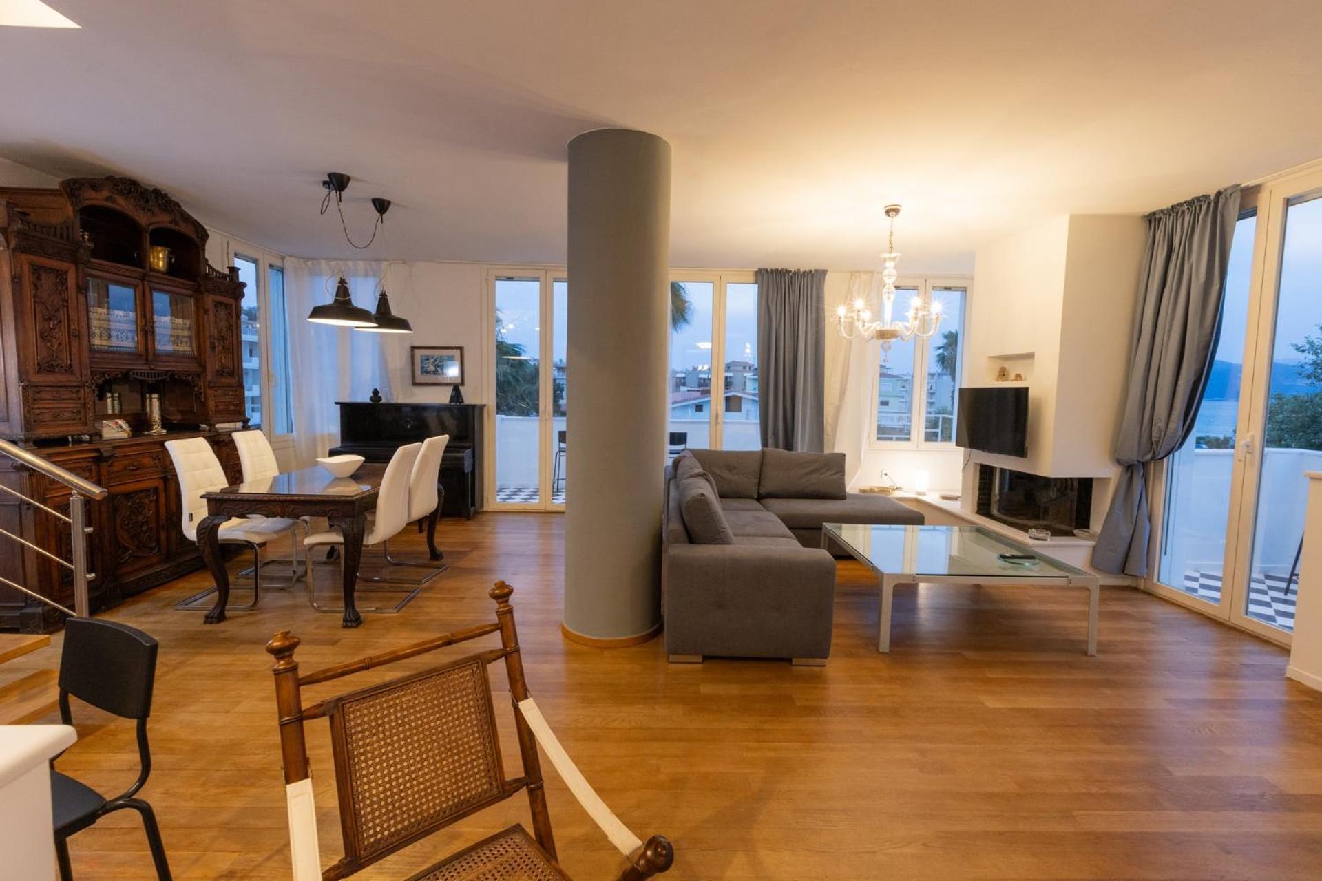 Lepanto Phos Apartment *