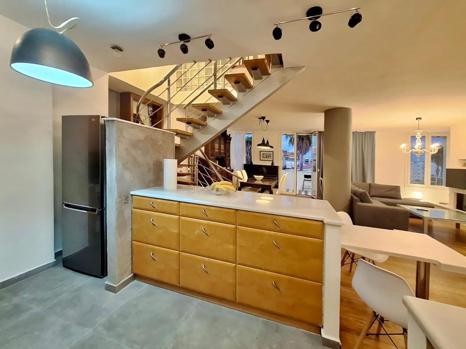 Lepanto Phos Apartment